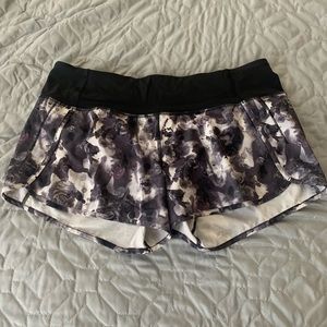 Lululemon Run Times Shorts size 10
